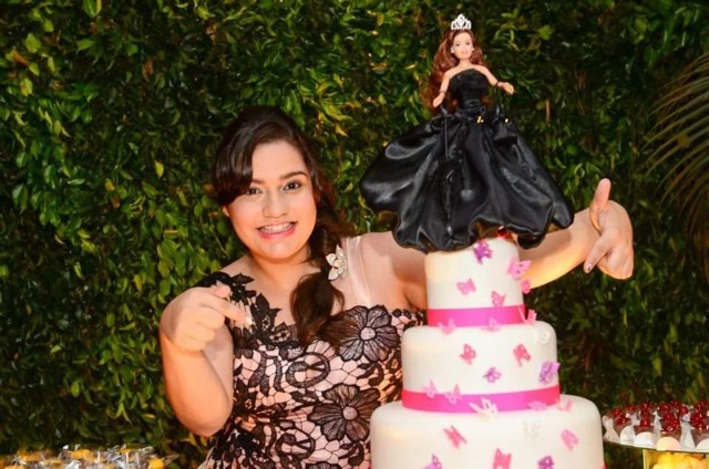 Debutante na festa de 15 anos